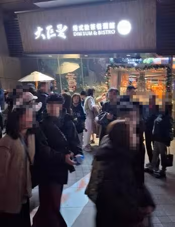 蔡依林大巨蛋「最強後援蔡媽媽」! 凍齡美貌秒被認出搶合照