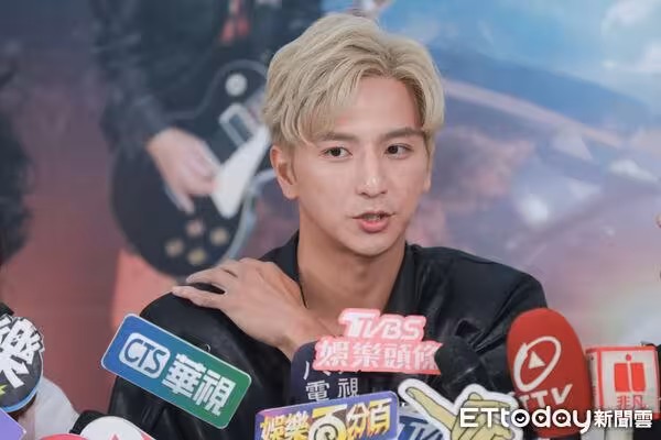 小煜單親二寶爸生活曝光! 「帶娃排練舞台劇」跟愛兒有專屬手勢