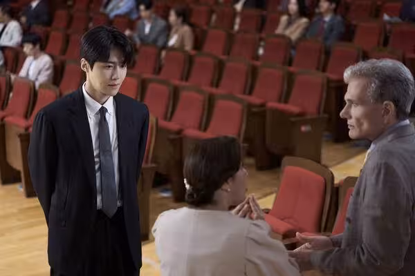 跨海連線/金宣虎切換多語「韓文當機」 高允貞暖心:還好是哥哥演
