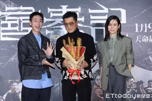 直擊/項少龍、烏廷芳來了!古天樂、宣萱《尋秦記》登台 鐵粉等25年追星