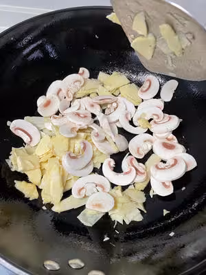 小炒冬筍肉片