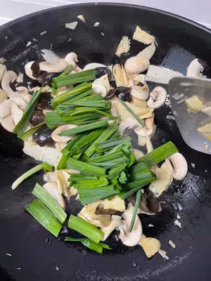 小炒冬筍肉片