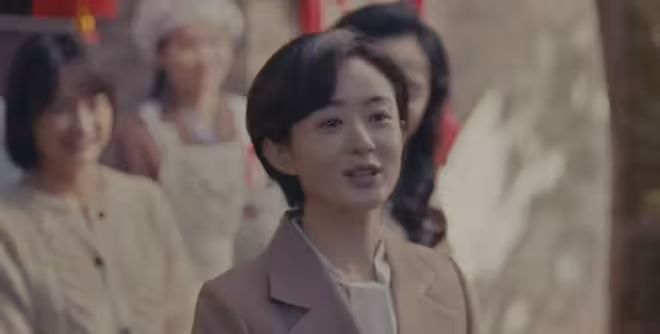 《小城大事》：直到李秋萍救了高雪梅，才知李秋萍為啥處罰鄭德生