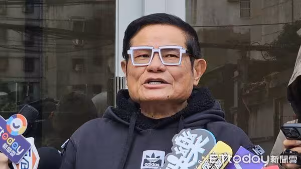 許效舜現身曹西平靈堂! 哽咽哀悼「憶37年交情」:禰不會走掉的