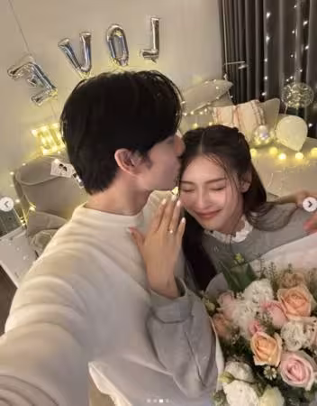 快訊/認愛同時宣布求婚!《飛魚高校生》管麟濕吻吳季璇 摟肩依偎超甜