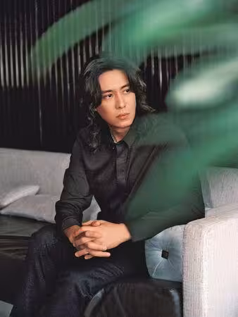 偶像劇男神首度認愛妹子! 陳楚河「抱狗牽女友」甜蜜互動全被拍