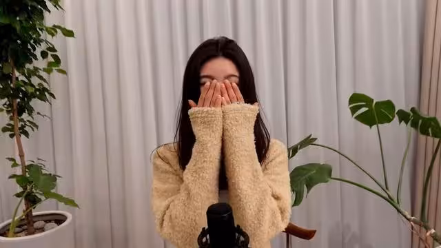Danielle被宣布解約後首露面！　開直播談NewJeans哽咽哭了
