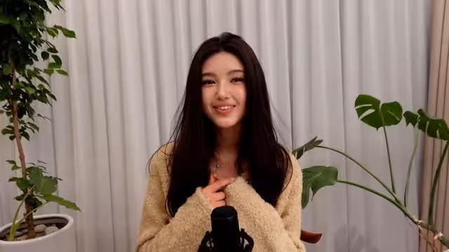 Danielle被宣布解約後首露面！　開直播談NewJeans哽咽哭了