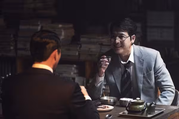 《韓國製造》玄彬壞到入骨!監獄狂毆鄭雨盛來真的 抽菸回眸帥炸