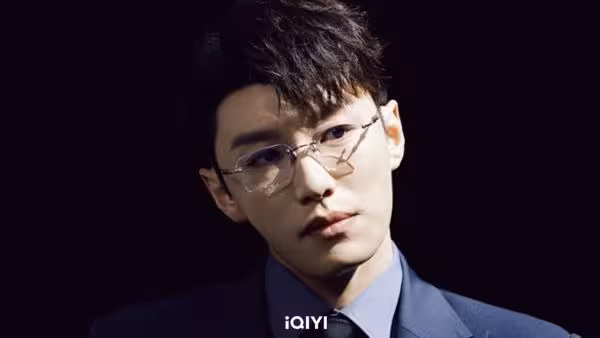 陸劇男神重現韓團「抖肩撒嬌舞」萌翻 櫻花樹下被捧臉狂親羞了!