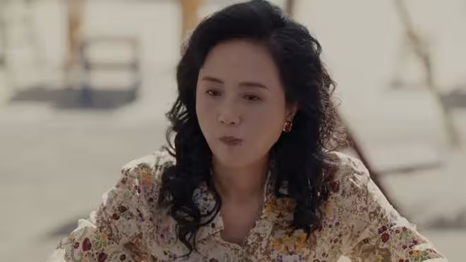 《小城大事》高雪梅一句「憑一張結婚證」,扯掉熱戀婚姻的遮羞布
