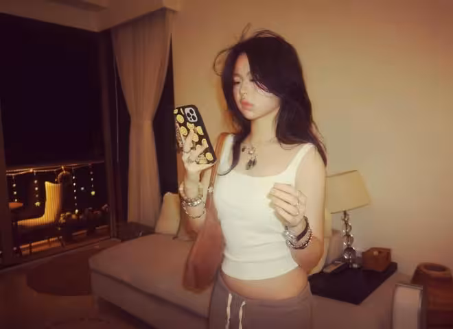 TVB花旦13歲女兒與男友甜蜜照曝光!臉貼臉嘴對嘴!曾豪言不介意女兒穿比基尼