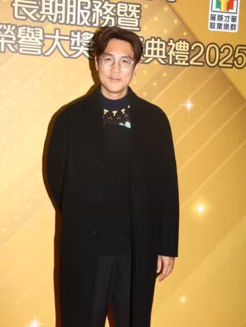 恭喜!譚俊彥、龔嘉欣獲TVB傑出員工獎!滕麗名、黎芷珊獲頒30年服務獎