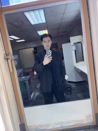 男星遭霸凌「抽屜塞剩菜」!主謀竟求進演藝圈 他痛批:厚顏無恥
