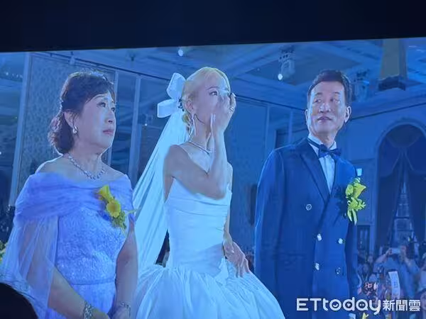 直擊/陳漢典婚禮一出場就哭了! Lulu誓詞淚崩喊話:最怕沒有你