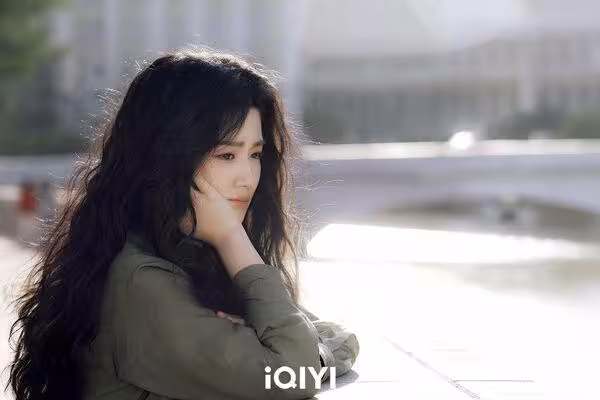 陸劇男神雪中擁吻爆紅女星！一路親回家「轉圈牆咚」激烈到出意外