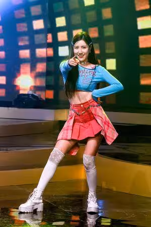 韓國女神除夕夜組團性感演出! 南珉貞領銜讓全場尖叫