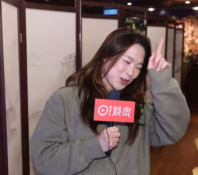 TVB前女星離婚後談新歡笑不停！大讚男方渾身肌肉！感慨：體能特別好