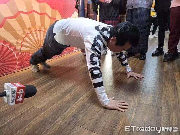 《天天開心》高群70歲生日沒三高 周與愛妻嘿咻三次因這事鬧離婚