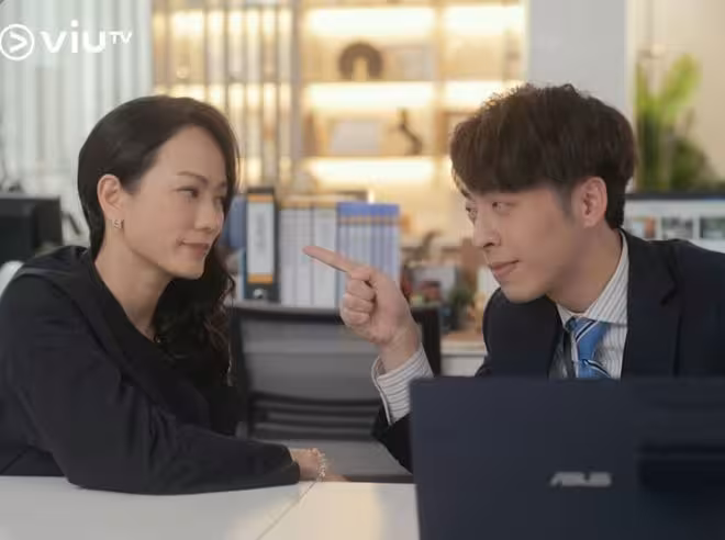 神劇《火舞黃沙》演員驚喜重聚！49歲TVB前女星凍齡現身，曾陷抑鬱邊緣
