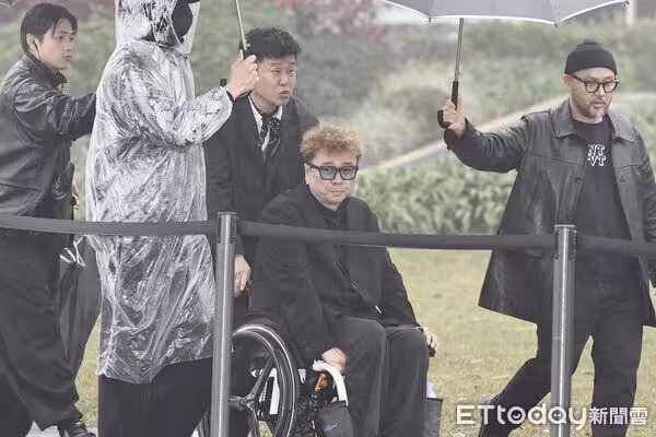 酷龍合體!姜元來現身陪伴具俊曄 楊丞琳、言承旭「星友齊聚」追思大S
