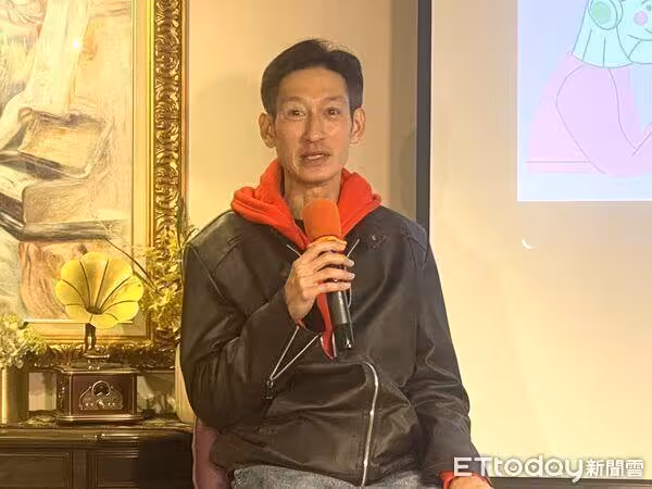直擊/唐治平走過母喪…首度公開露面了! 粉絲見面會感性收紅包