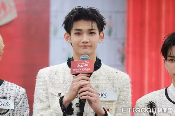直擊/奕翔~這邊!NICHOLAS見到記者笑場了 &TEAM中文飄台味超萌