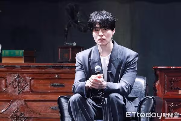 直擊/《鬼怪》男神走在台北路上被認出!李棟旭開心喊:我人氣還在