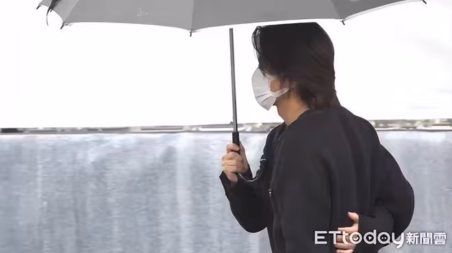 言承旭見大S雕像快碎了!被仔仔攙扶離開 網:道明寺來杉菜葬禮