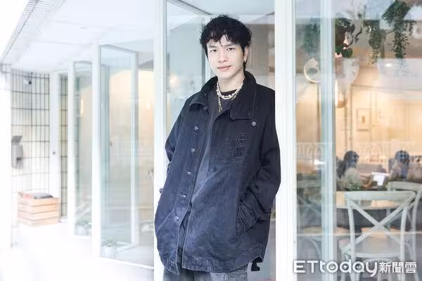 他一首歌沖3000萬點擊爆紅、收益破百萬　卻在19歲確診超罕見疾病