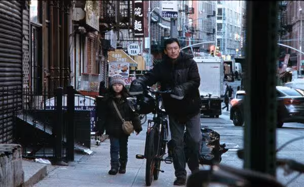 《尚氣》陳法拉加盟!演張震妻子「只拍4天」 親飛片場幫對電話:超敬業