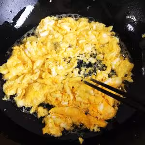 杏鮑菇炒雞蛋