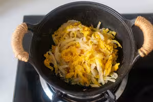 酸菜滑肉煲｜酸香開胃！肉片超級嫩滑