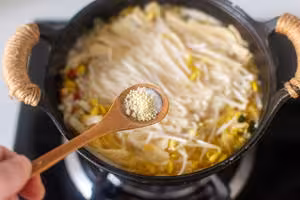 酸菜滑肉煲｜酸香開胃！肉片超級嫩滑