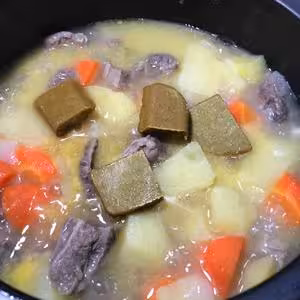 咖喱牛肉（按照流程來絕對不翻車）