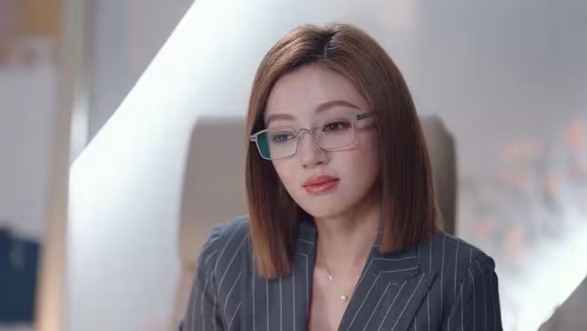 《年少有為》裴謙當保潔跑代駕徹底擺爛，辛特助一句話揭露真相