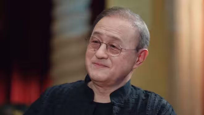 《年少有為》裴謙當保潔跑代駕徹底擺爛，辛特助一句話揭露真相