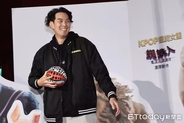 呂政儒「偶包碎滿地」鬼吼鬼叫!毛加恩獻聲《山羊巔峰》 CORTIS登NBA中場