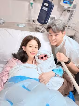 恭喜!愛雅剖腹順產3100克男寶寶 夫妻倆當場痛哭:迎接美好的時刻