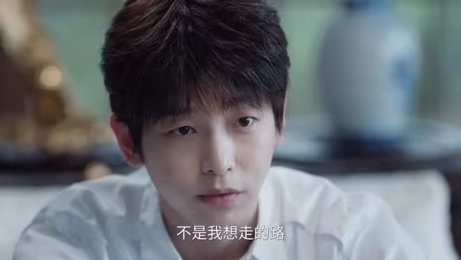 《年少有為》結局爛尾，裴謙賣掉豪宅，還要給大家道歉重啟騰達