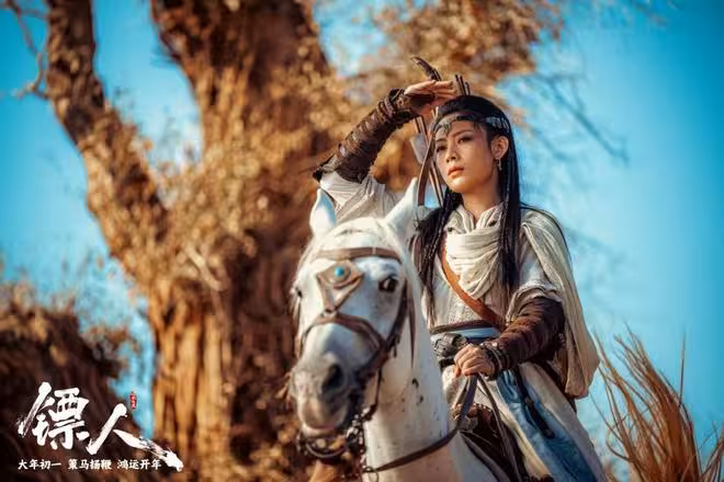 被時代拋棄的武俠片，被《鏢人：風起大漠》撿回來了