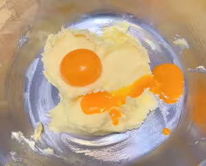 超級簡單可可味濃郁的巧克力夾心餅乾