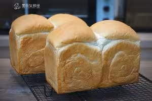 百搭白吐司，大水量軟到沒朋友