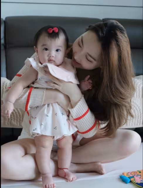 TVB前女主持離巢後閃嫁富二代!春節大曬女兒萌照!直言不後悔離開TVB!