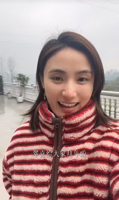 海哈金喜帶女跟李亞鵬團聚，被問到復婚她的回應跟王菲有得一拼