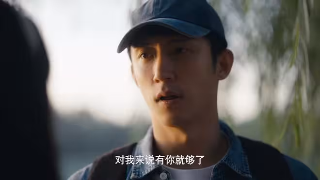 《歲月有情時》小滿一句「我夠不上人家了」，才知他為何當拳擊手