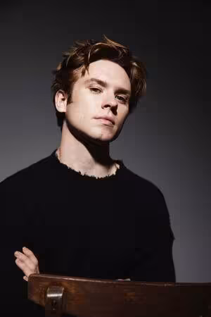 《星期三》第3季開拍…新卡司曝光 《怪奇物語》威爾媽驚喜加入