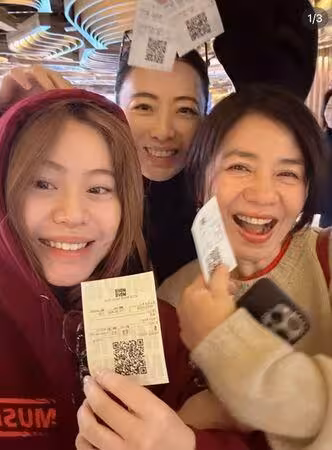 息影32年!66歲鍾楚紅拒絕醫美現況曝光 網驚:凍齡天花板