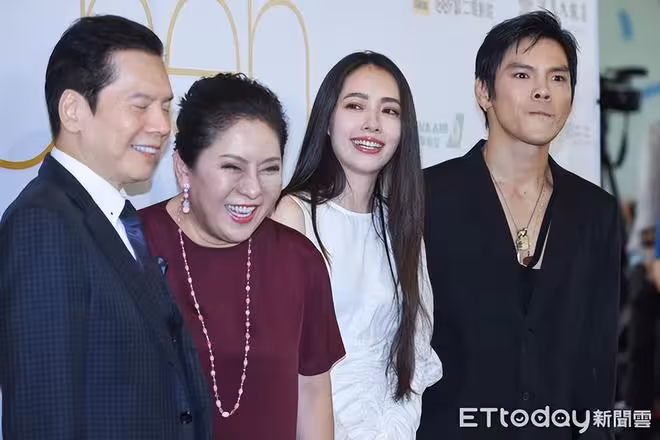 向華強宣布遺產全給郭碧婷!向佐2兄弟不得繼承...徹底鬧翻小兒子