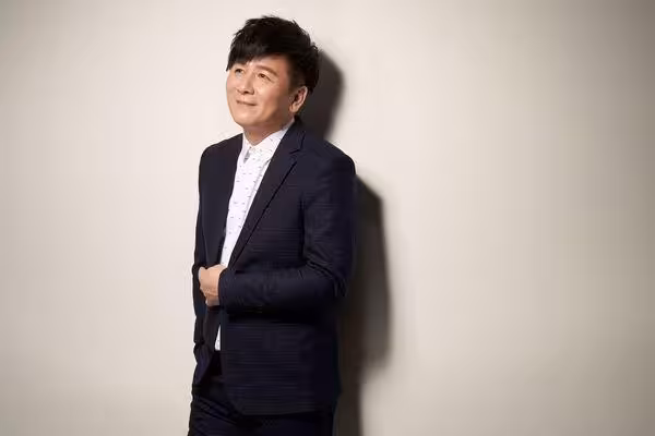 曾1年創6億銷售額！　CEO歌手突宣布「不唱了」原因曝光